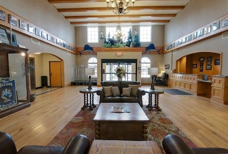 Lobby. Marv Herzog Hotel