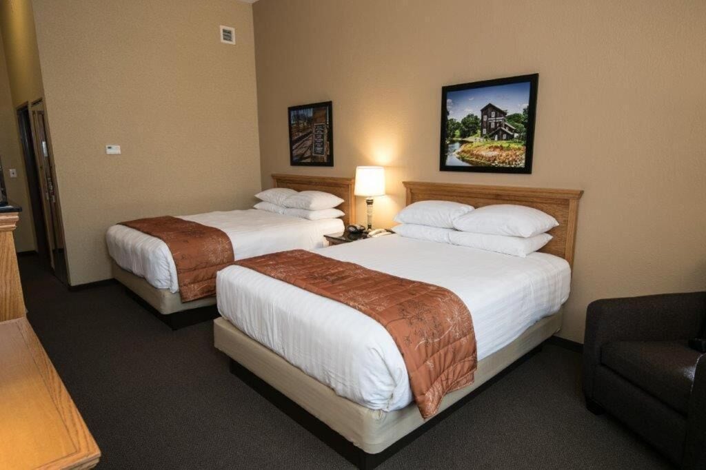 in-room safe, desk, laptop workspace, iron/ironing board