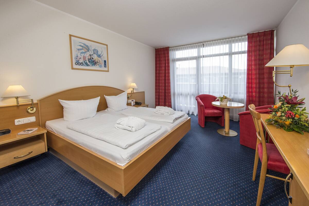 Minibar, in-room safe, iron/ironing board, free WiFi