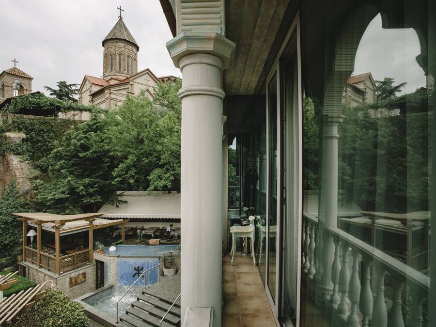 Junior Suite | Hypo-allergenic bedding, in-room safe, desk, laptop workspace