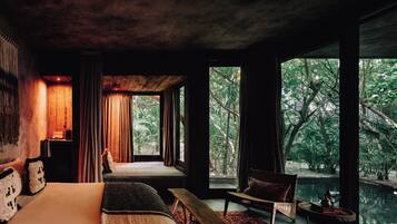 Deluxe Room, 1 King Bed with Sofa bed, Garden View | Premium bedding, in-room safe, individually decorated