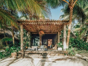 Deluxe Room, 1 King Bed, Ocean View, Oceanfront (Ocean Front) | Front of property