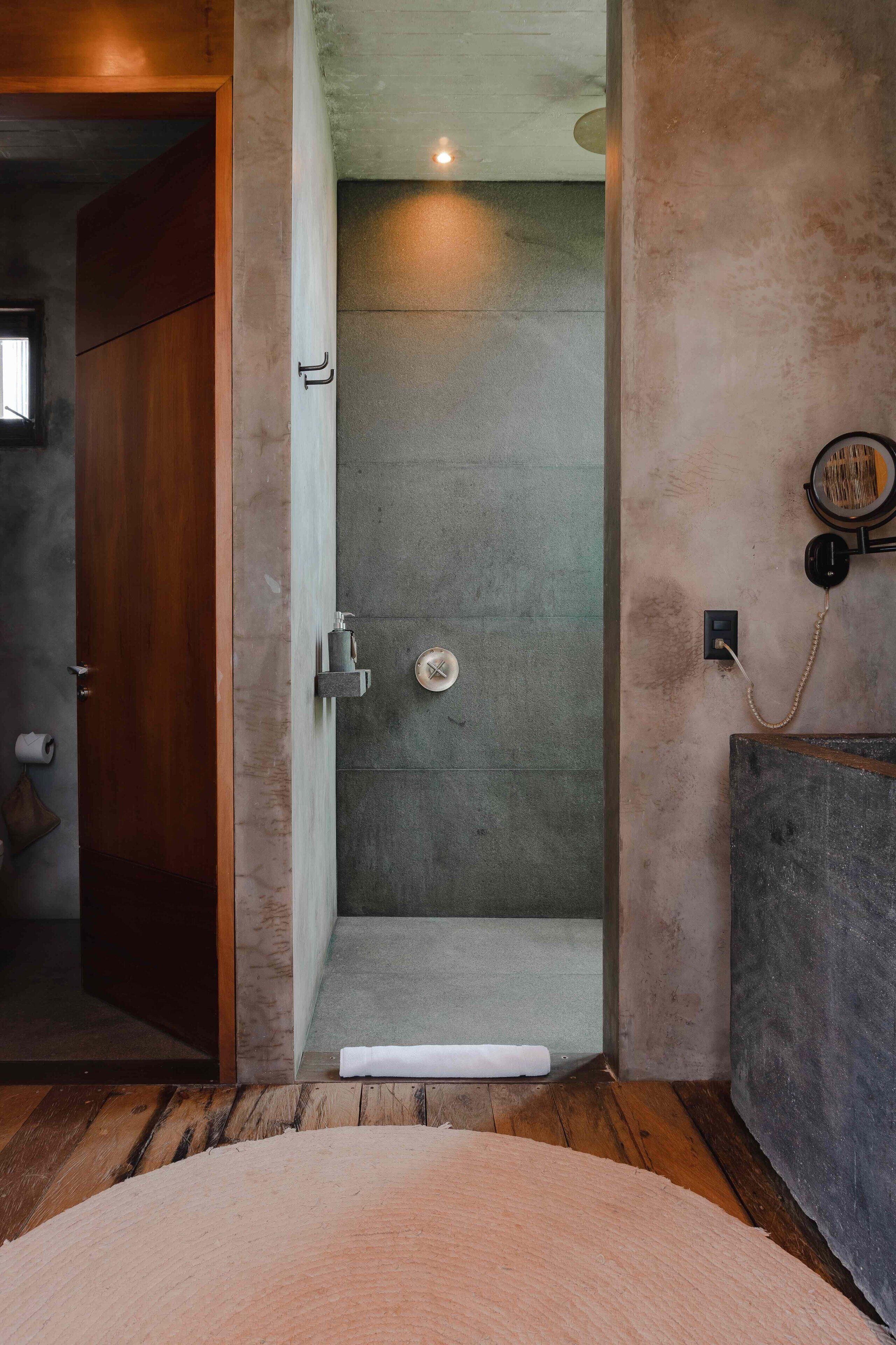 Bathroom shower