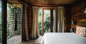 Chambre Deluxe, 1 lit double, vue sur le jardin (Treehouse) | Literie de qualité, coffre-fort, décor unique, ameublement unique