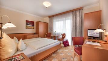 Minibar, in-room safe, desk, free WiFi