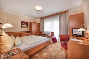 Minibar, in-room safe, desk, free WiFi