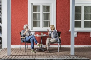 Der serveres frokost, aftensmad og regionale retter
