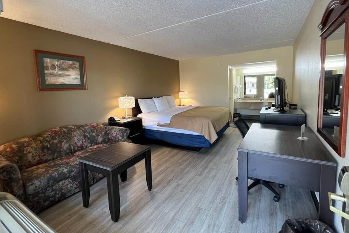 Room, 2 Double Beds, Accessible, Non Smoking | Room amenity