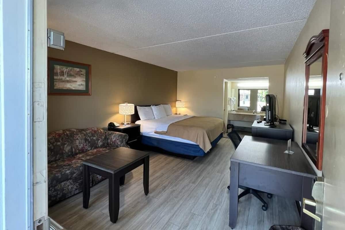 Standard Room, 2 Double Beds, Smoking | Room amenity