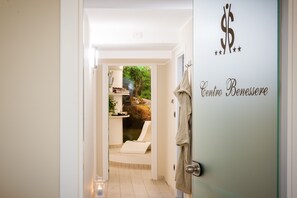 Sauna, hot tub, steam room, body treatments, body wraps, body scrubs