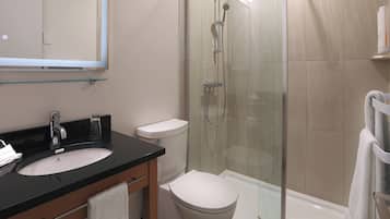 Free toiletries, hair dryer, bathrobes, towels