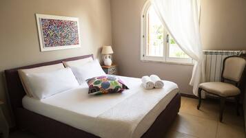 Kamar Quadruple | Minibar, Wi-Fi gratis, dan seprai linen