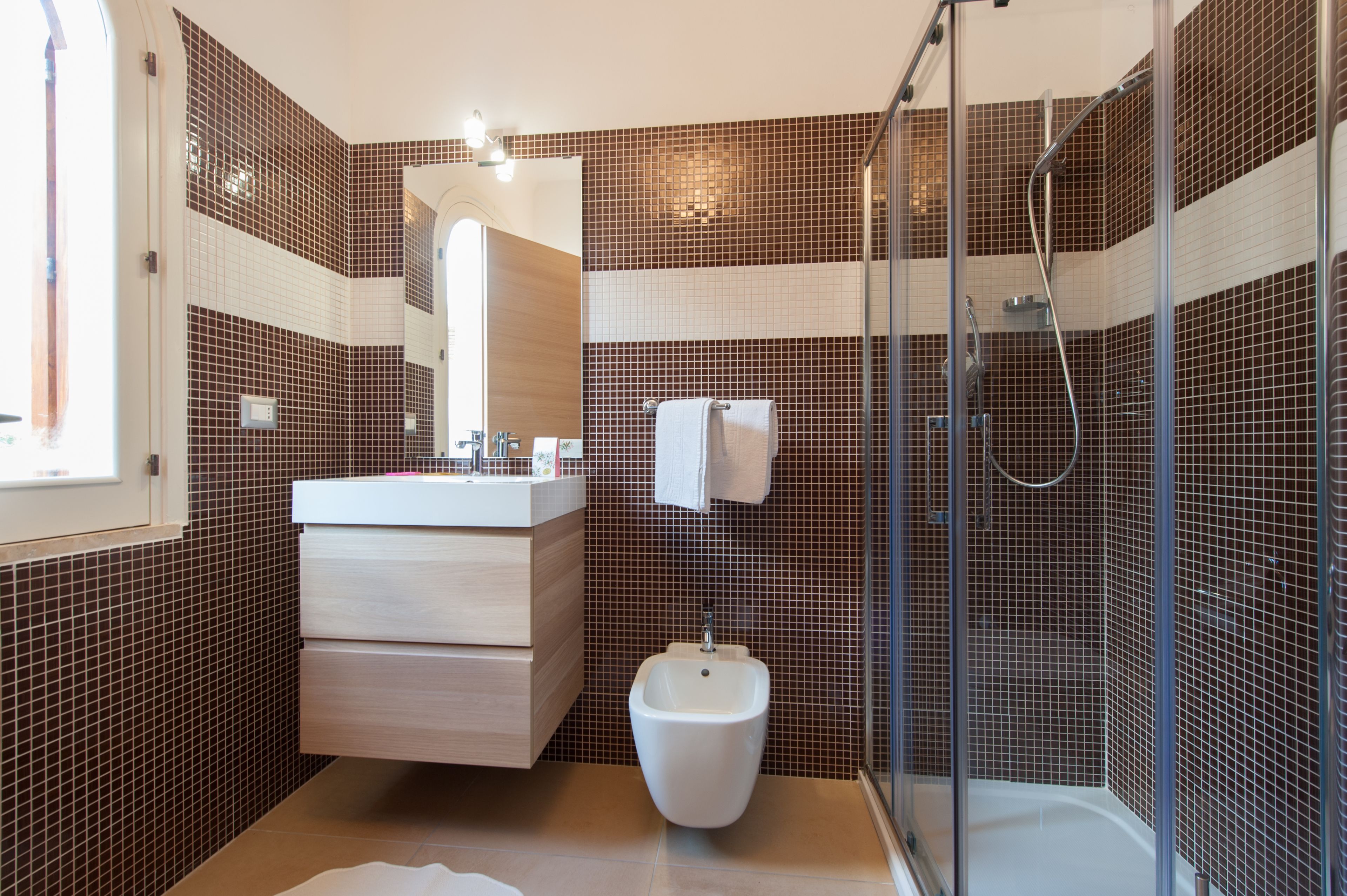 Standard Double Room | Bathroom