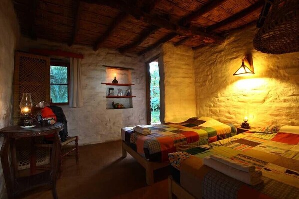 Lits pliants/supplémentaires, draps fournis