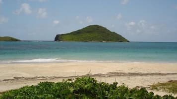 Private beach nearby, beach towels