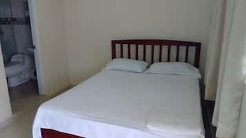 Queen Room with A/C - Breakfast Included | Wi-fi (inkludert)