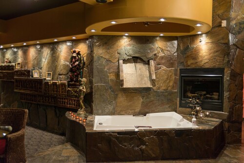 Mariaggi's Theme Suite Hotel & Spa