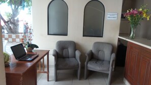 Lobby sitting area - Hotel del Valle (Los Mochis)