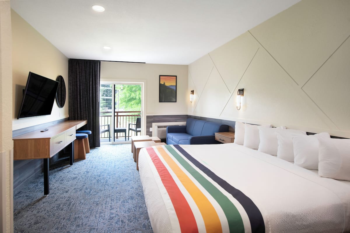 Standard Room, 1 King Bed with Sofa bed, Balcony