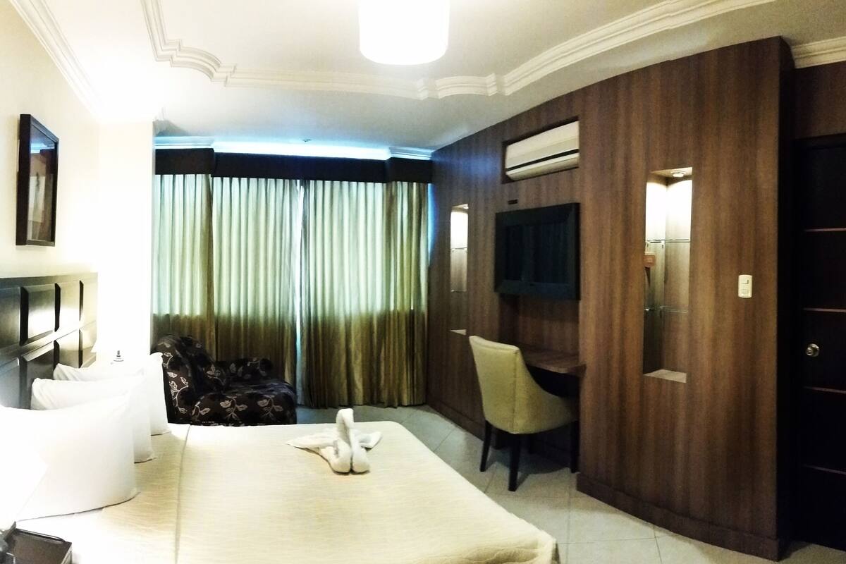 Down duvets, laptop workspace, free WiFi