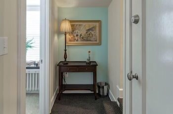 Knob Hill Bed & Breakfast