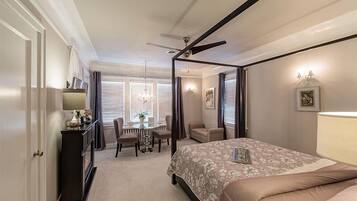 Room, 1 Katil Ratu (Queen) (Alice in Wonderland) | Meja, kalis bunyi, Wi-fi percuma