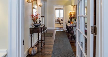 Knob Hill Bed & Breakfast