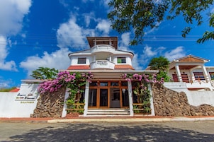 Fachada da propriedade
