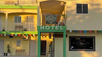 Fachada da propriedade