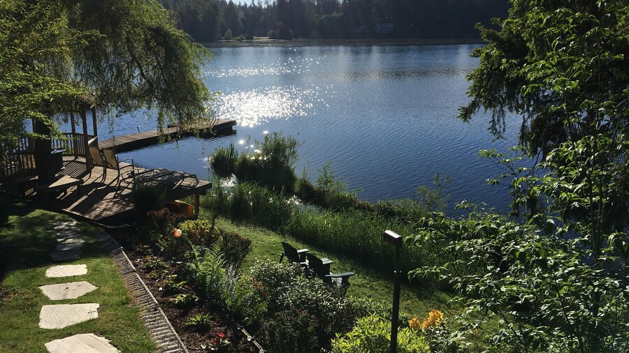 Cottage Lake Bed and Breakfast