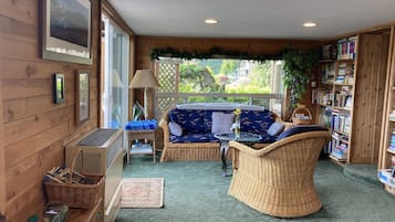 Suite, 1 Schlafzimmer, Whirlpool, Seeblick (Lakeside Bedroom Suite) | 1 Schlafzimmer, hochwertige Bettwaren, Pillowtop-Betten