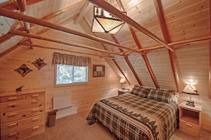 Signature Cabin, 3 Bedrooms, Non Smoking, Mountain View | 1 bedroom, individually decorated, individually furnished
