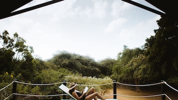Jungle Dwelling | Terrace/patio