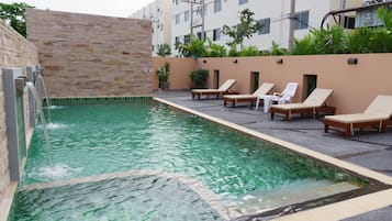 Alberca al aire libre