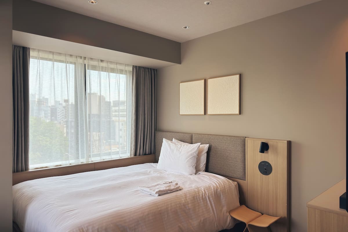 (Non-Smoking) Corner Moderate Single Room (Room 8) (Renovated) | 1 bedroom, desk, blackout drapes, iron/ironing board