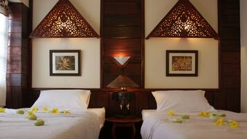 Superior Twin with Balcony | Minibar, free WiFi