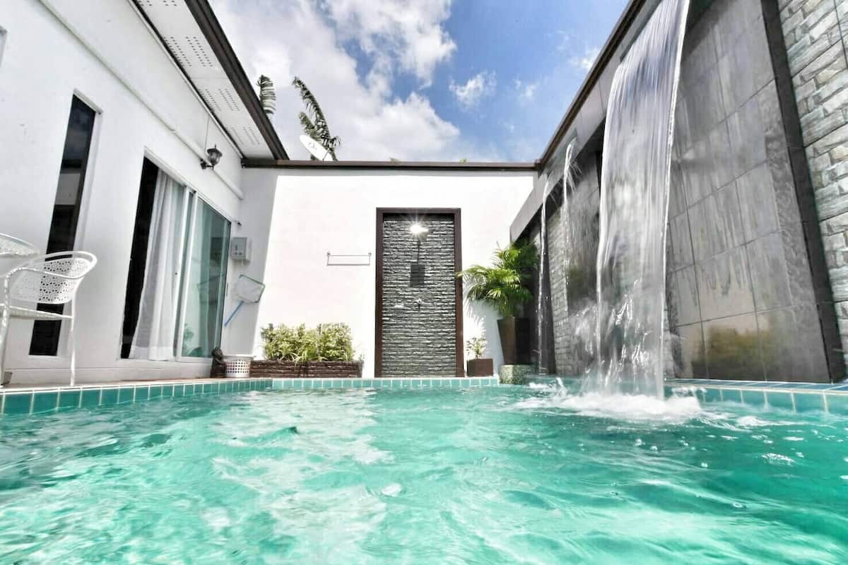 Waterfall Pool Villa | Minibar, in-room safe, desk, free WiFi
