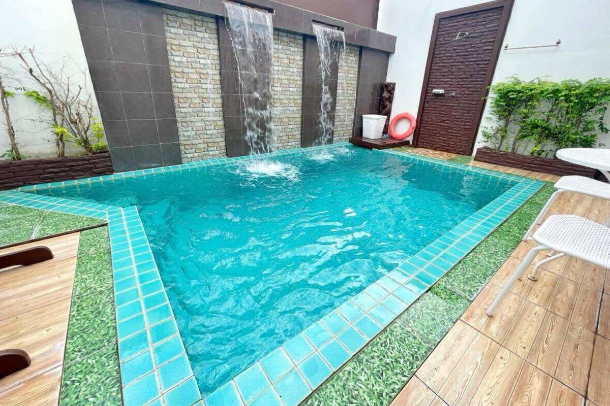 Waterfall Pool Villa | Private pool