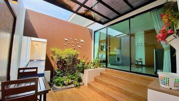 Garden Pool Villa | ลานระเบียง/นอกชาน