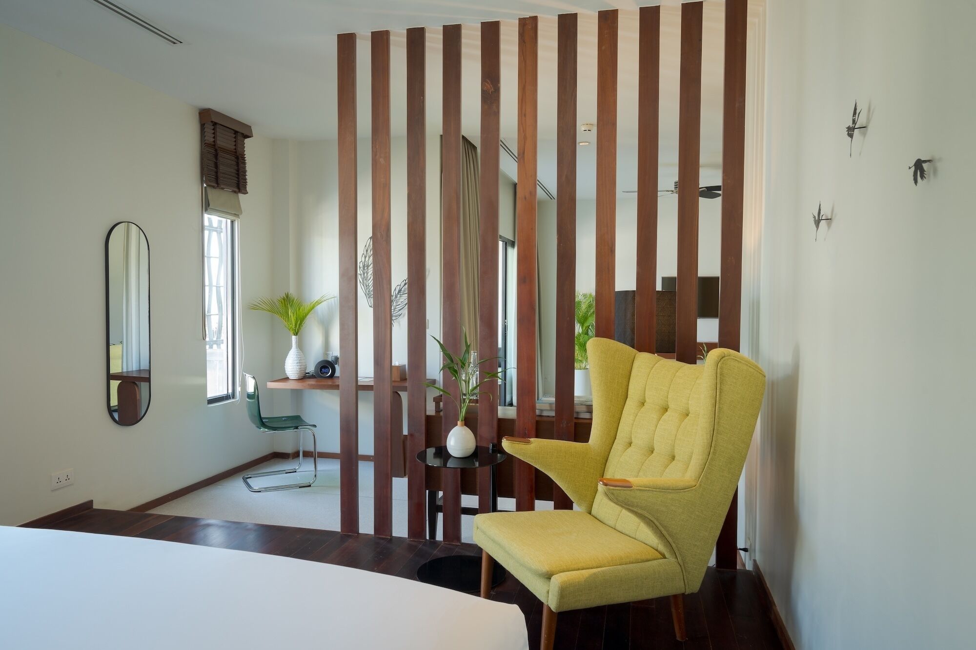 Sarus Crane Suite