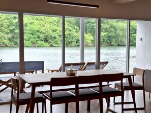 Floating Villa with Breakfast - No pet friendly | In-room dining - Villa La Flora Kanchanaburi (Kanchanaburi)