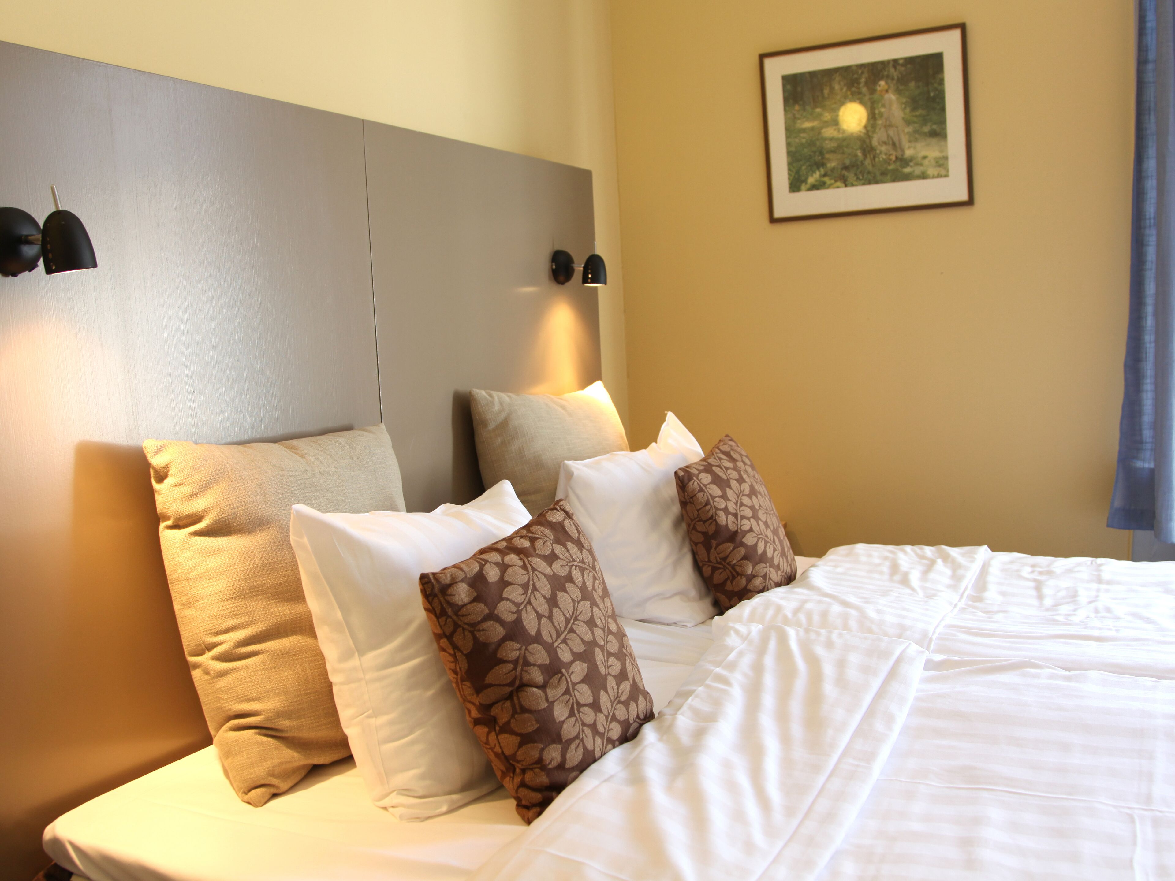 Wifi gratis y ropa de cama 