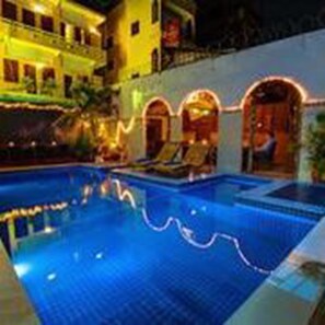 Piscina a l'aire lliure 