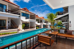 Superior Room, 1 Bedroom, Pool View, Poolside | Balcony - Simple Life Cliff View Resort (Koh Tao)