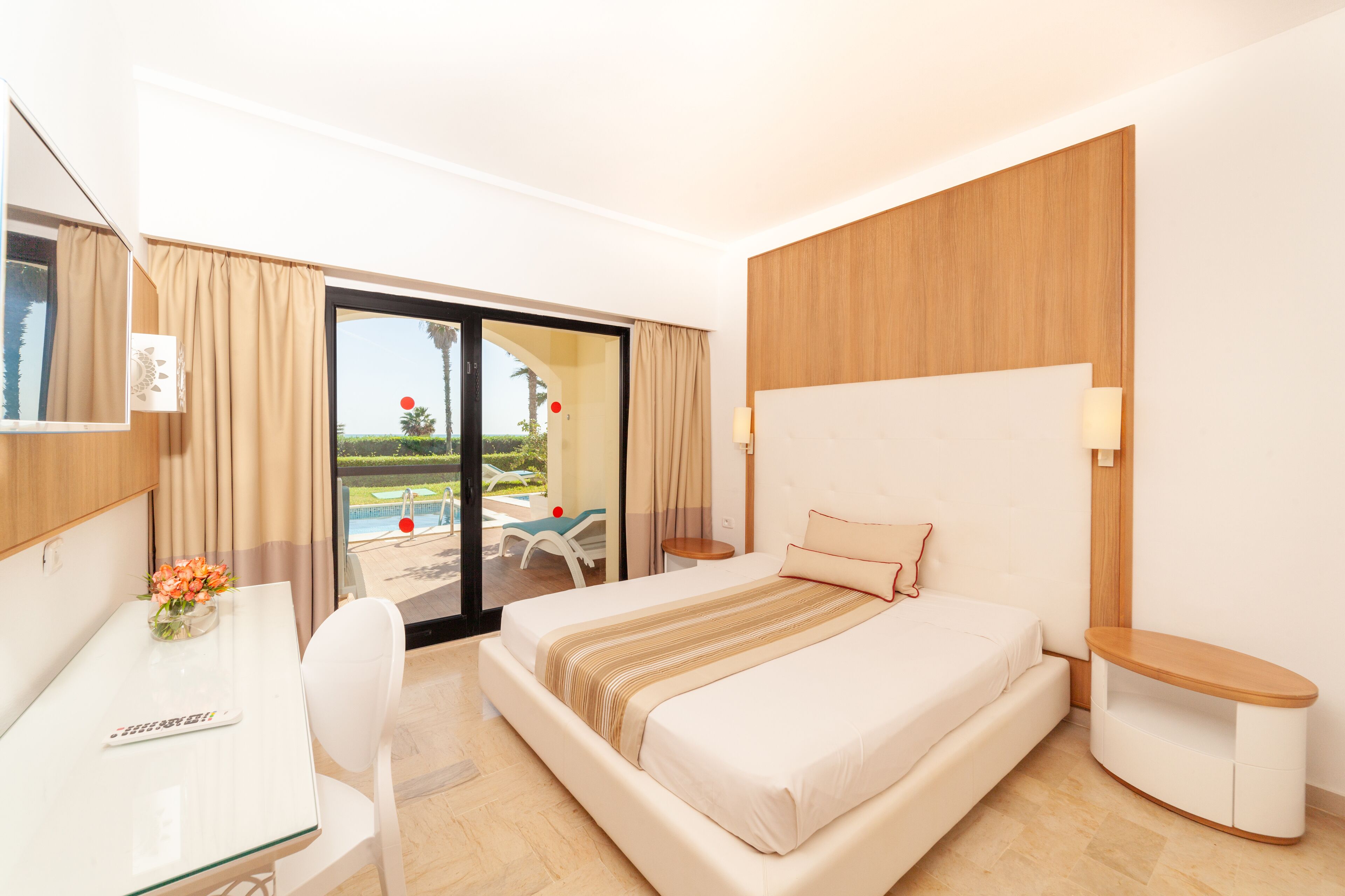 1 bedroom, minibar, in-room safe, blackout curtains