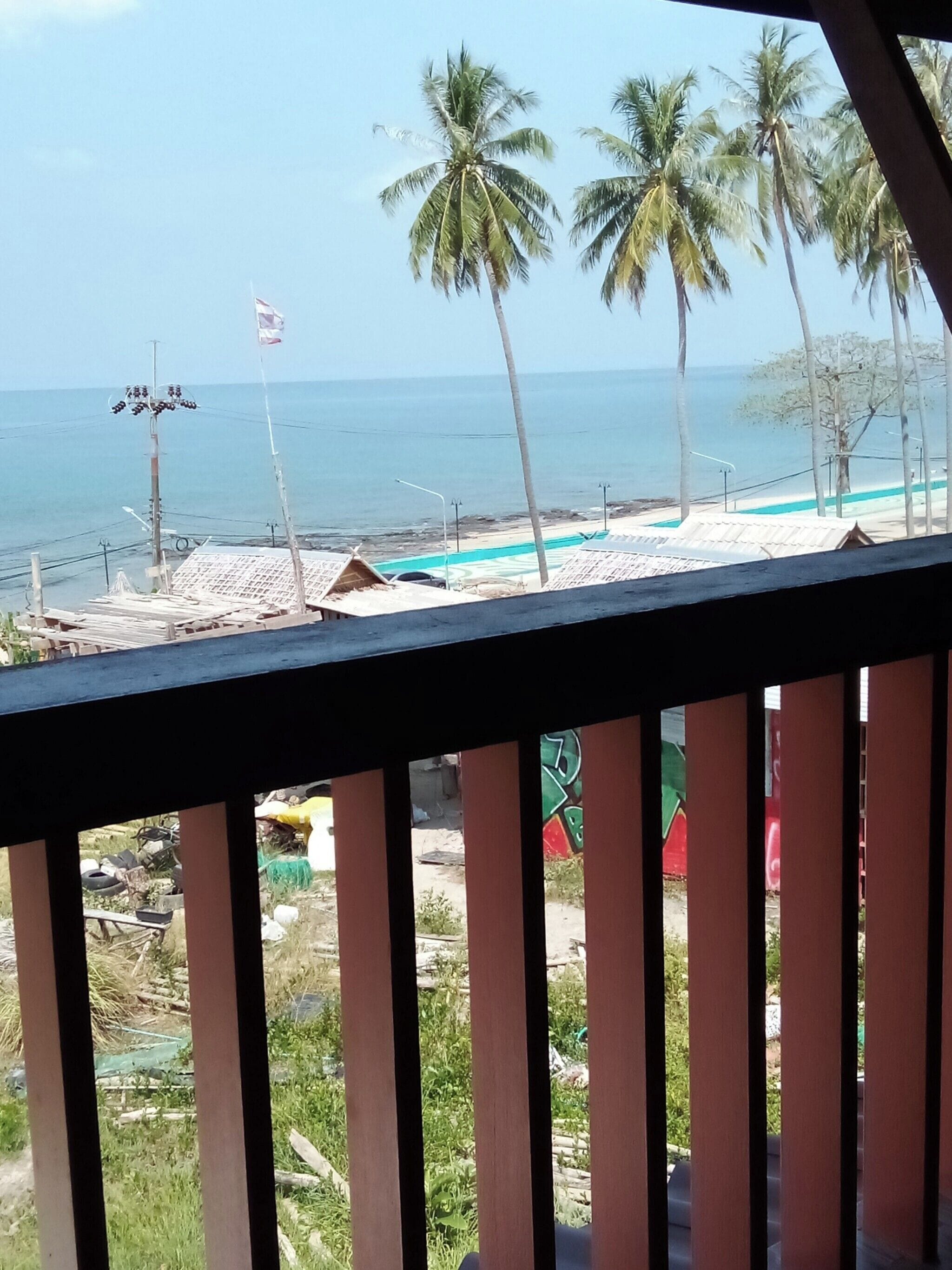 Deluxe Double Bed With Balcony and Sea View | ลานระเบียง/นอกชาน