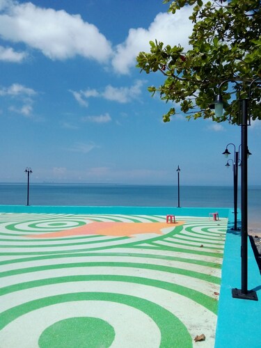 The Sea At Lanta Hotel