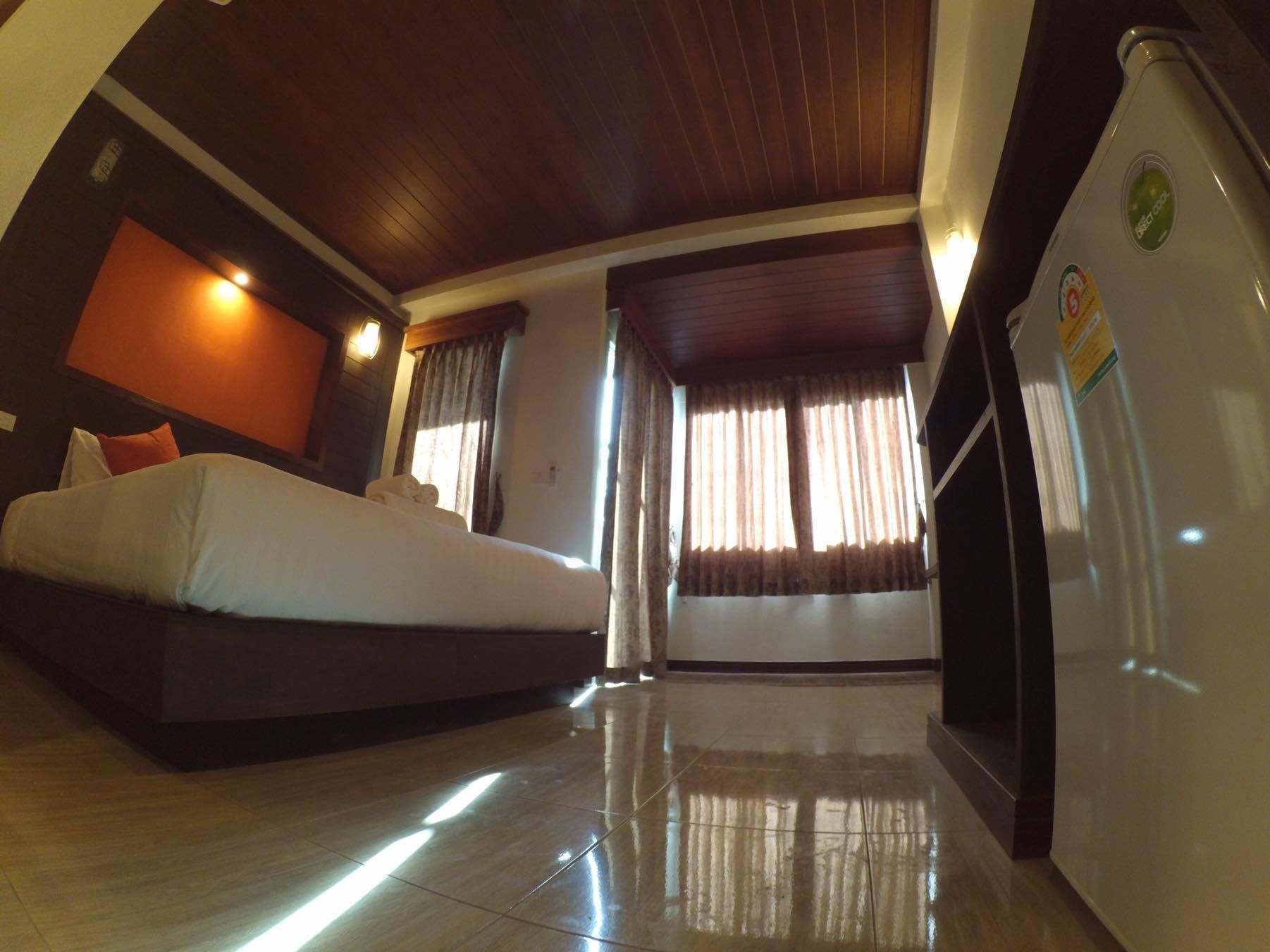 deluxe double room with partial sea view 2rd floor | premium bedding, down duvets, free minibar, individually decorated