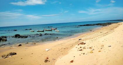 The Sea At Lanta Hotel
