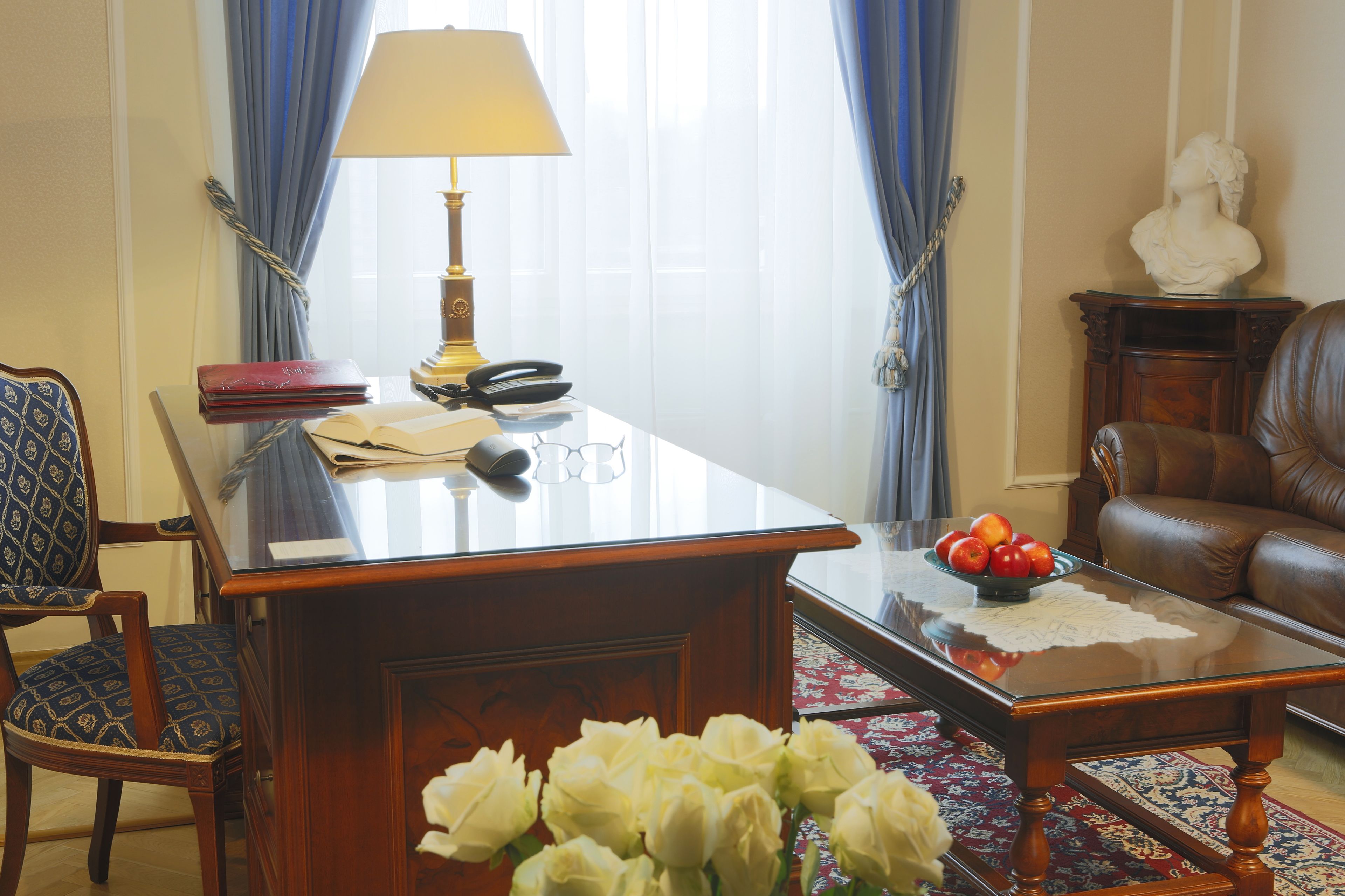 standard suite | living room | lcd tv